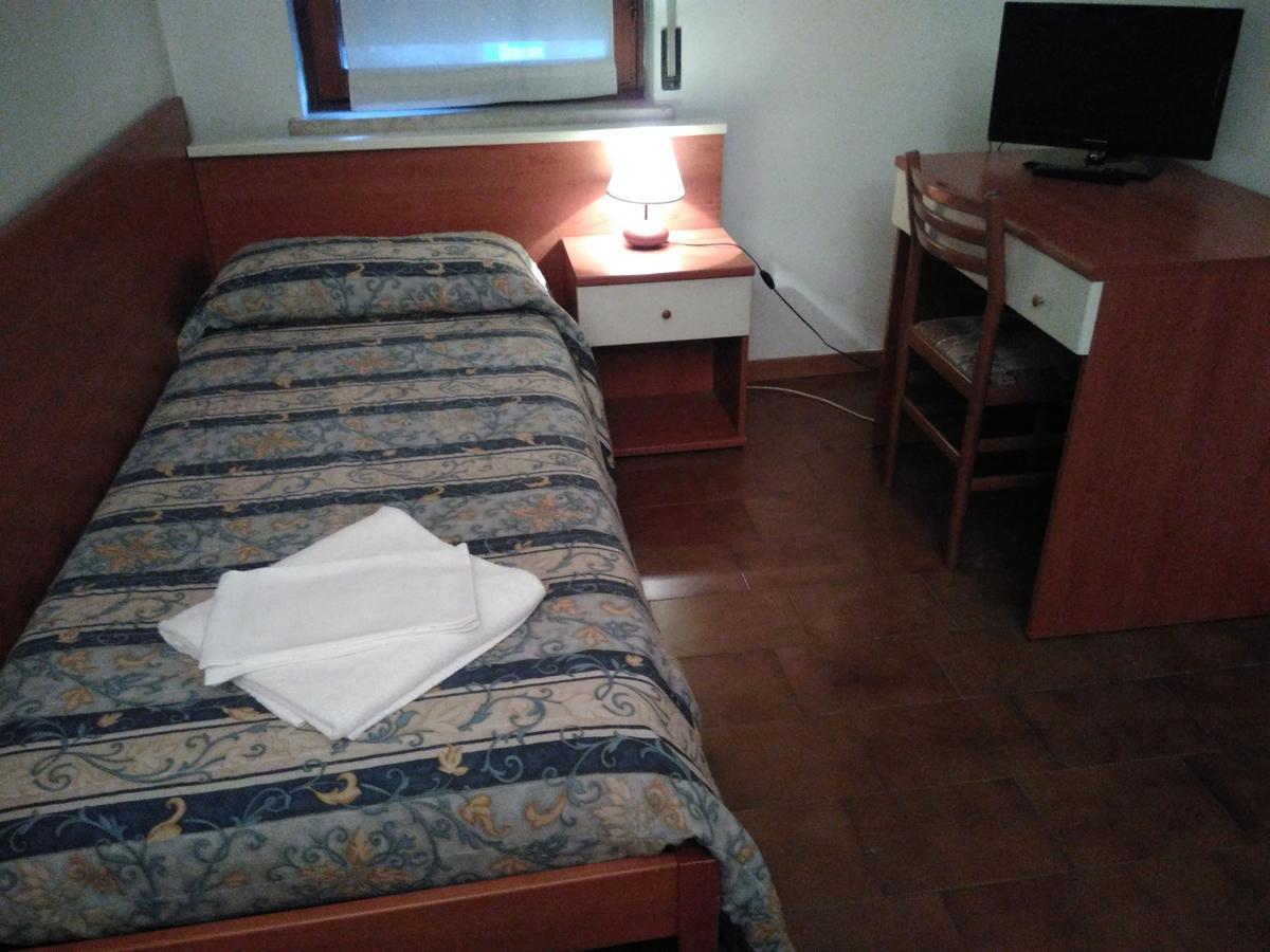 Hotel Elena Werona Zewnętrze zdjęcie