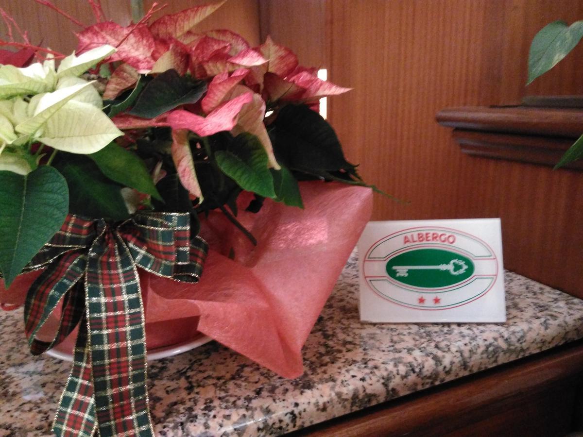 Hotel Elena Werona Zewnętrze zdjęcie