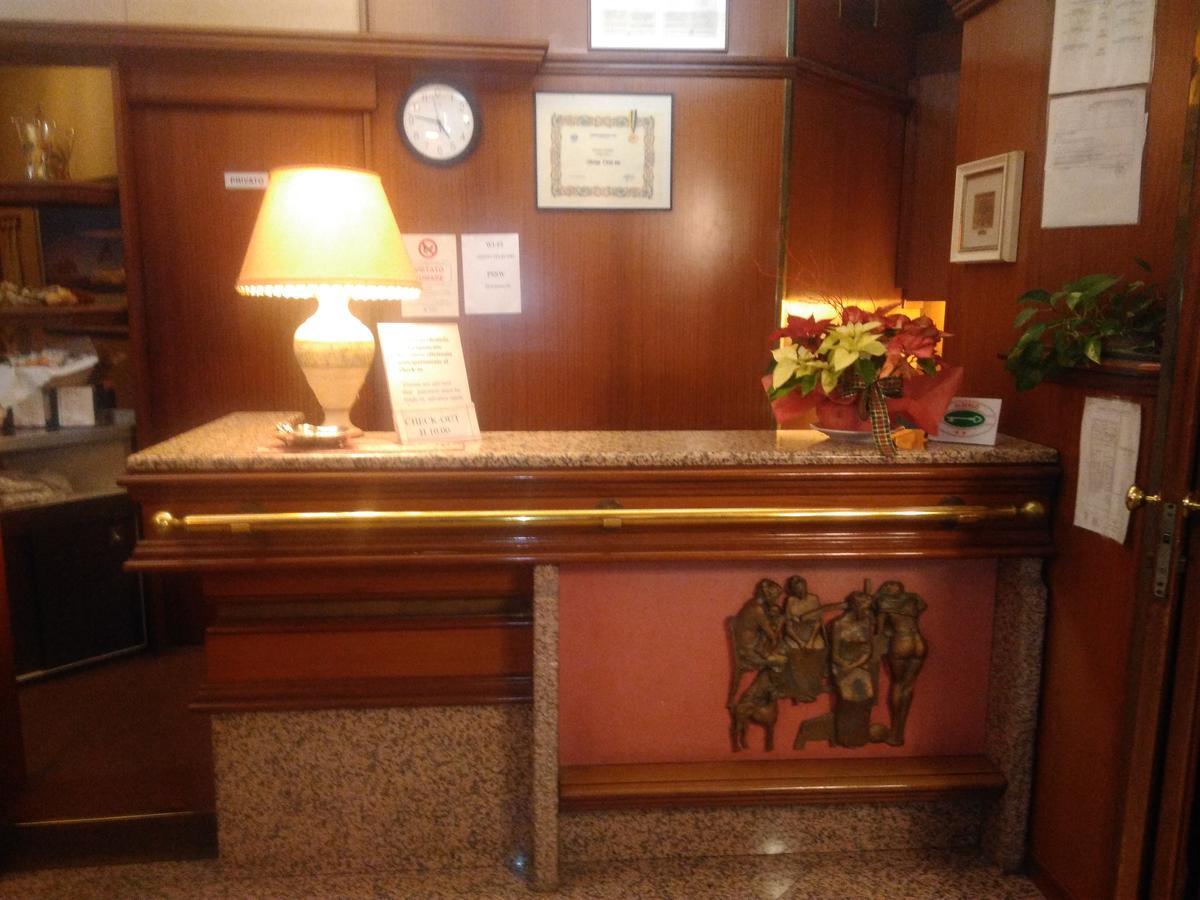 Hotel Elena Werona Zewnętrze zdjęcie