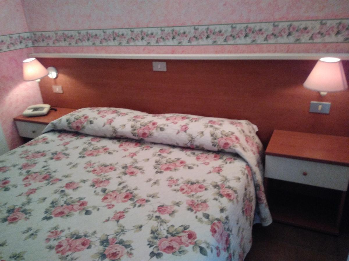 Hotel Elena Werona Zewnętrze zdjęcie