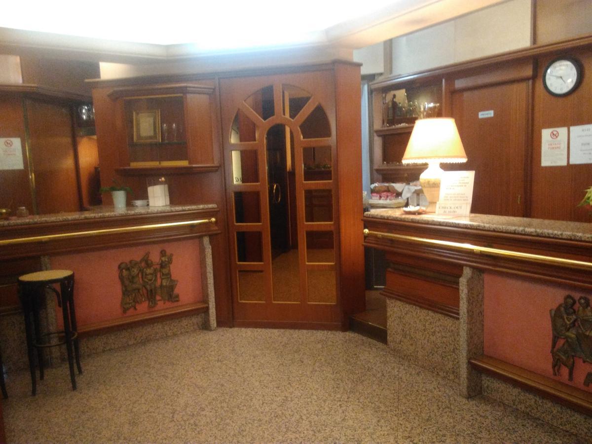 Hotel Elena Werona Zewnętrze zdjęcie